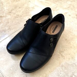 Clarks Women Leather Shoes